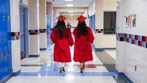 Alerta: Calouros em Risco de Sucumbir a Dívidas Estudantis de US$ 40 Mil!