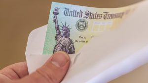 Mil dólares estão à sua espera: Você está ENTRE os PRIVILEGIADOS que podem RECLAMAR o Estímulo do IRS?