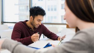 Estudantes em Crise: Desvende o Segredo Chocante para Reembolsar Empréstimos e Sobreviver!