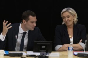 Escândalo à Vista: Bardella no Olho do Furacão Após a Queda de Le Pen!