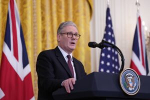 URGENTE: UK e UE se UNEM para ENFRENTAR Trump e manter sua DOMINAÇÃO!