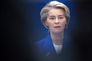 UE à Beira do Caos: EPP Convoca Mudanças Urgentes na Lei de Asilo!