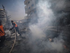 URGENTE: Ataque Israelense em Abrigo Escolar de Gaza Deixa Crianças entre os 10 Mortos!