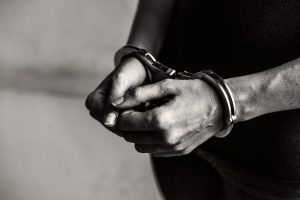 Choque em Rondônia: Avô É Preso por Abusar da Própria Neta de Apenas 5 Anos!