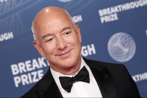 Jeff Bezos Revela Caminhão EV Acessível: A Oportunidade Imperdível que Pode Lucrar Milhões!