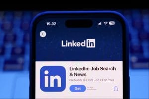 ATENÇÃO: Seu LinkedIn Pode Estar Sabotando Suas Finanças em Casa!