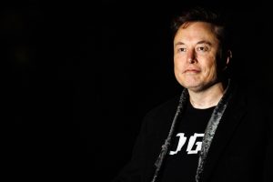 Elon Musk Revela SEGREDOS CHOCANTES para Fazer Dinheiro em Casa com Tecnologia!