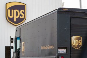 ALERTA SEVERO: UPS DEMITE 20 MIL! Descubra como isso pode TRANSFORMAR suas oportunidades de ganhar dinheiro em casa!