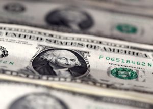 Dólar despenca e mercados em pânico: Trump pode demitir chefe do banco central!