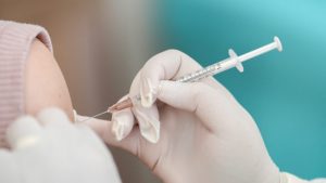 Governo em Guerra: Vacina do Butantan contra Chikungunya no SUS ou um Escândalo Silencioso?