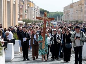 CHOQUE GLOBAL: O Papa Francisco Morre e o Mundo em Cólera!