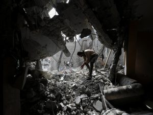ATENÇÃO: 59 PALESTINOS MORREM em Bombardeios ISRAELENSES! A Escalada da Violência Atinge níveis CHOCANTES!