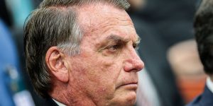 Bolsonaro em Risco? Boletim Revela Estado ‘Estável’ Após Cirurgia e Suscita Controvérsias!