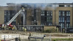 TERROR EM DOVER: incêndios noturnos forçam a evacuação de mais de 40 apartamentos!