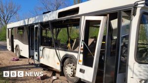 Ataque Russo Choca o Mundo: NOVE Mortos em Tragédia no Ônibus da Ucrânia!