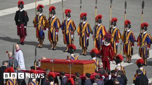 Desespero e Dor: Enlutados Encontram Papa Francisco na Basílica de São Pedro!