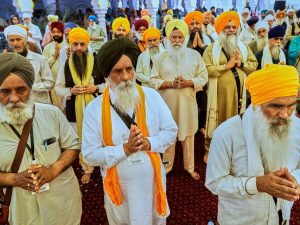 Peregrinação Épica: Milhares de Sikh Invadem o Paquistão em Festival Vaisakhi!