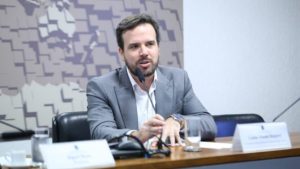 Escândalo na Anatel: Presidente Propõe Projeto Bombástico para Controlar as Redes!