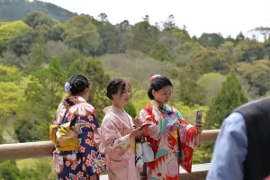 Ásia em Alerta: Viajantes Chineses Fogem em Massa! A Revolução da Segurança Choca o Mundo da Tecnologia!