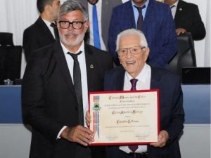 Escândalo! Carlos Alberto de Nóbrega Brilha em Cerimônia Controversial com Frota!