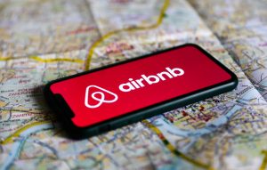 Revolução no Airbnb: Descubra o Impactante Custo Total de Sua Estadia em Segundos!