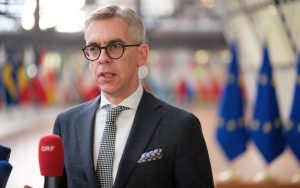 ALERTA MÁXIMO: Ministro do Luxemburgo REBAIXA Segurança e JOGA FRONTEIRAS ALEMÃS na LATA DO LIXO!
