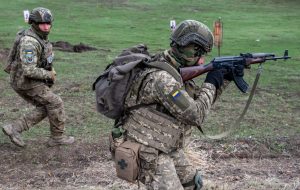URGENTE: Hungria Declara Guerra em Meio à Missão Militar da UE na Ucrânia!