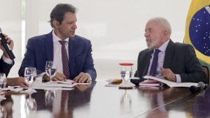 Desvendado: Lula Promete Superávit Fantasma de R$ 38,2 Bi em 2026 – A Verdade Por Trás da Cortina!