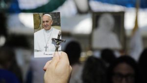 Treta Política: Câmara e Senado em LUTO após a morte do Papa Francisco! O que vem a seguir?