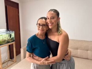 “Nova Revelação Bombástica: A Casa Secreta de Renata com a Mãe Antes do ‘BBB25’!”