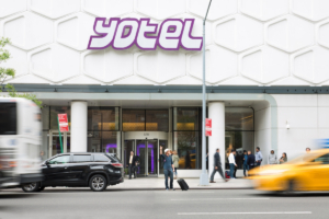 Yotel em Rota de Explosão: Al Bahar Domina o Mercado e Revoluciona a Tecnologia!
