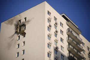 Ucrânia Ataca Rússia: 1 Morto e 9 Feridos em Conflito Explosivo!