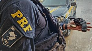 URGENTE: Motociclista Detido com ARMA Roubada de Segurança Há 13 ANOS na Grande Fortaleza!