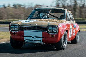 Choque no Asfalto: Mann Desafia Limites com a Revolucionária Continuação do Ford Escort 68!