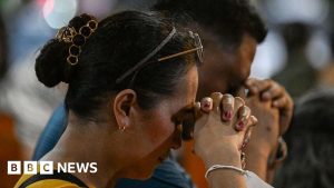 Choque Mundial: Católicos em Luto pela Queda do Papa Francisco!