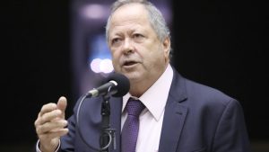 Feministas em Silêncio: Direita Exige Respostas Sobre a Liberacão Bombástica de Chiquinho!