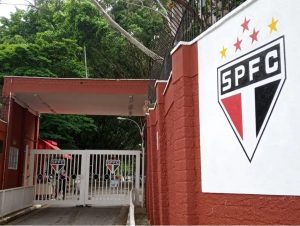 MP DETONA Prefeitura e São Paulo FC: Acordo de Creches em Risco e Escândalo à Vista!