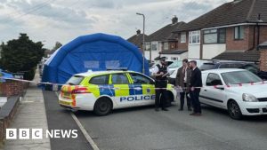 Carro Lança Lúcido Ataque: Assassinato em Woolton! Detidos em Choque!