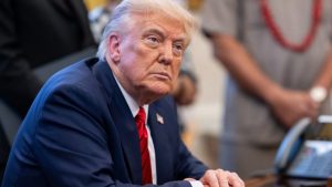 Trump Chocante: Tarifas de 145% em Jogo – A China Está em Seu Alvo!