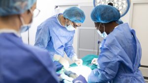 Senado Sob Fogo: Médicos Novatos em Debate Polêmico que Pode Mudar o Futuro da Saúde!