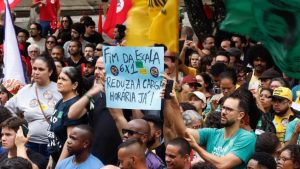 Surpreendente! 60% dos Brasileiros Querem Cortar a Jornada de Trabalho: Uma Revolução à Vista?