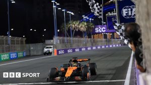 ESCÂNDALO no Grande Prêmio da Arábia Saudita: Piastri conquista vitória incrível enquanto Verstappen é PENALIZADO!