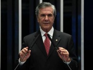 Fernando Collor: O Ex-Presidente em Colapso! Detido e Revelações Explosivas no IML!