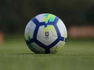 Escândalo! Champions League e Brasileirão se Confrontam em Uma Quarta de Tensão e Drama!