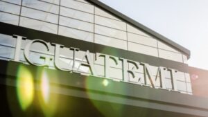 Iguatemi: Lucro Explosivo Cresce 32,6% enquanto Brasil Padece!