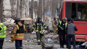 Sumy em Terror: Míssil Russo Destrói Vidas em Ataque Surpreendente!