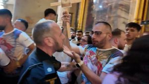 Conflito Explosivo em Jerusalém: Polícia Israelense Ataca Adoradores Cristãos na Páscoa!