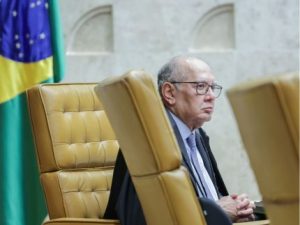 Gilmar Mendes CHOCA Brasil: Suspensão de Processos de ‘Pejotização’ em Jogo Polêmico!