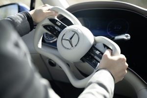 A Revolução da Direção: Mercedes Apresenta Volante de Menino em 2026 – Você Está Pronto para essa Loucura?