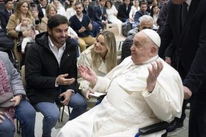 Cearense Casado Surpreende ao Revelar Detalhes Inéditos do Encontro Com o Papa Francisco!